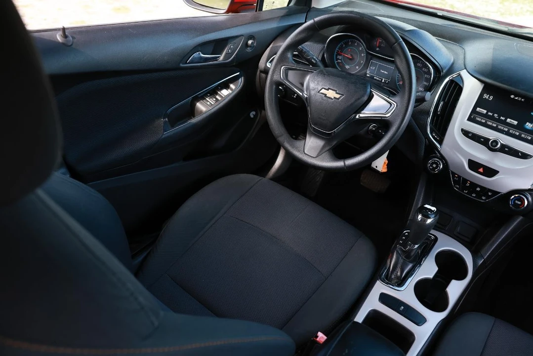 2017 Chevrolet Cruze - Image 20 of 21