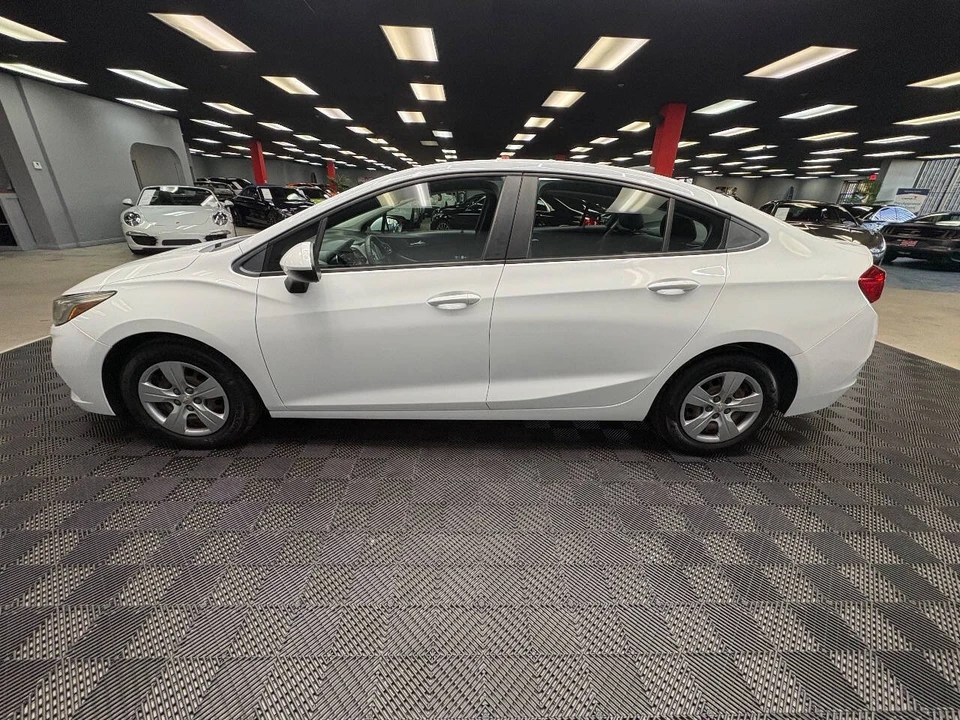 2017 Chevrolet Cruze - Image 6 of 12