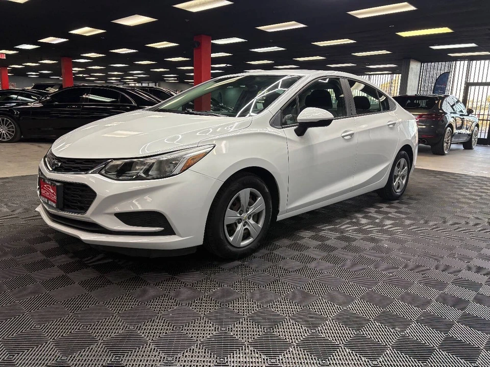 2017 Chevrolet Cruze - Image 4 of 12