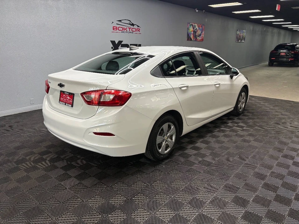 2017 Chevrolet Cruze - Image 11 of 12
