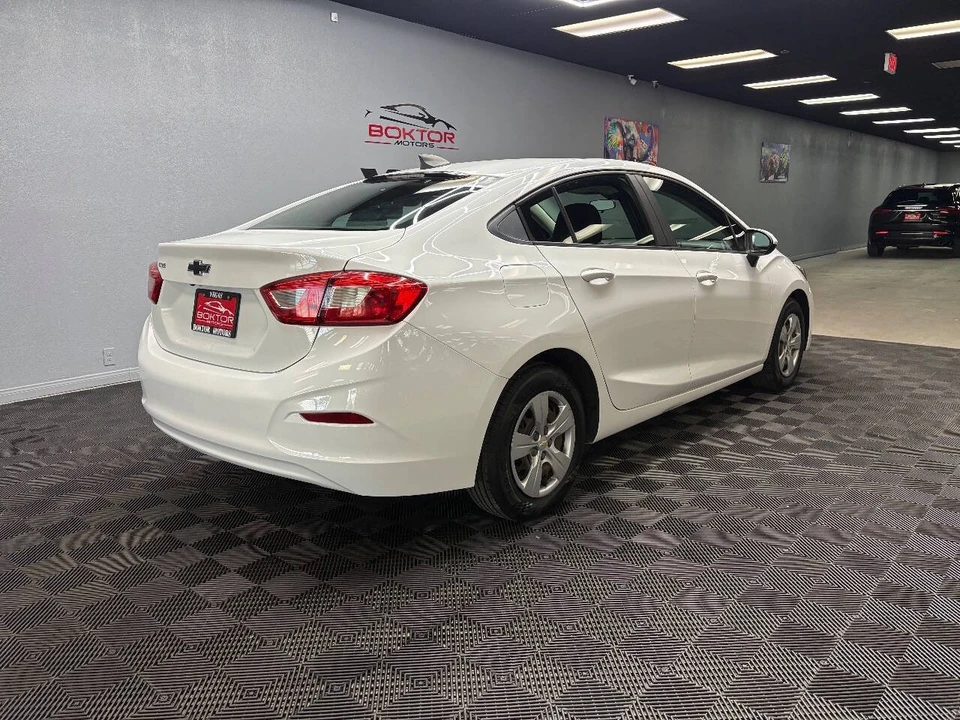 2017 Chevrolet Cruze - Image 10 of 12