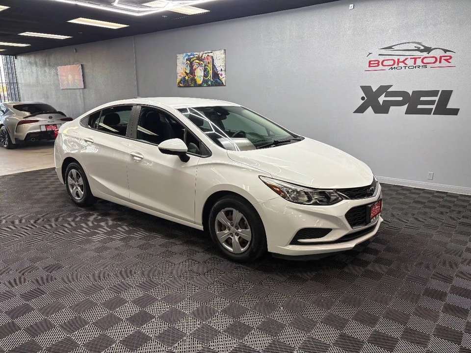 2017 Chevrolet Cruze - Image 2 of 12