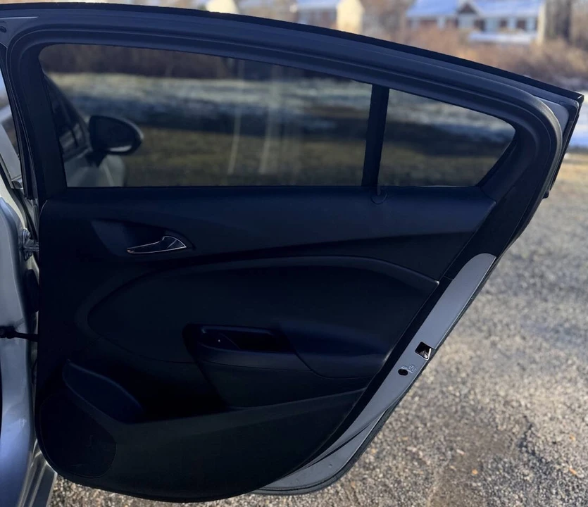 2017 Chevrolet Cruze - Image 11 of 21