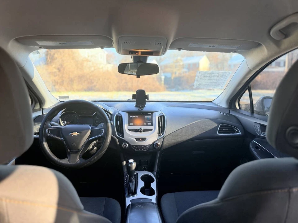 2017 Chevrolet Cruze - Image 16 of 21