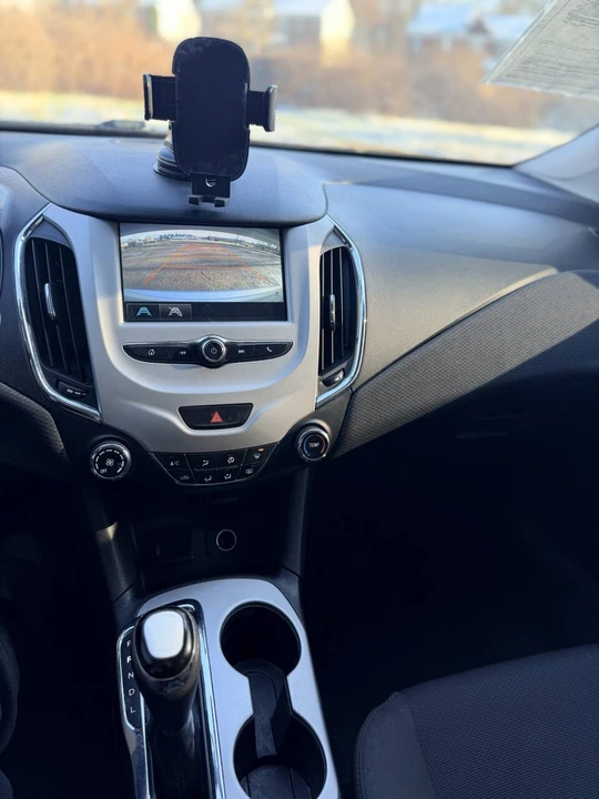 2017 Chevrolet Cruze - Image 18 of 21