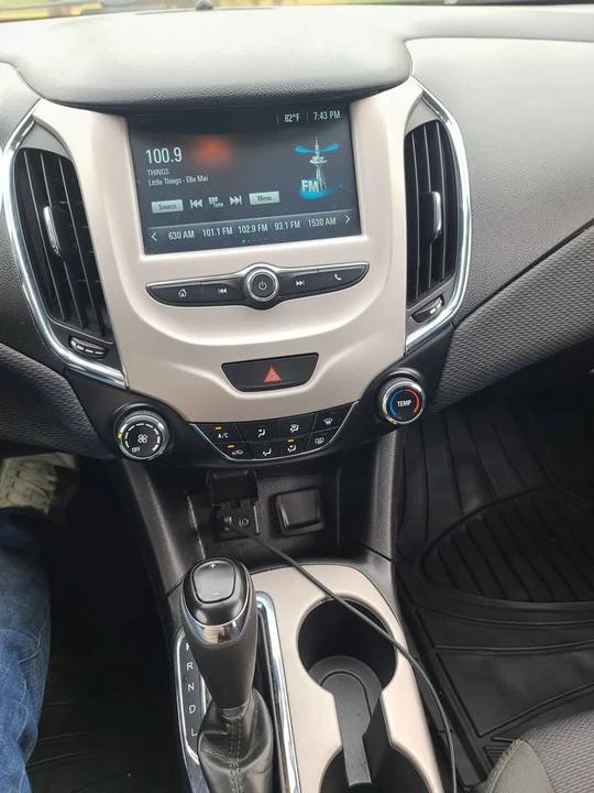 2017 Chevrolet Cruze - Image 7 of 15