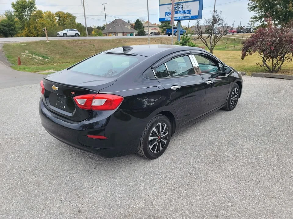 2017 Chevrolet Cruze - Image 13 of 15
