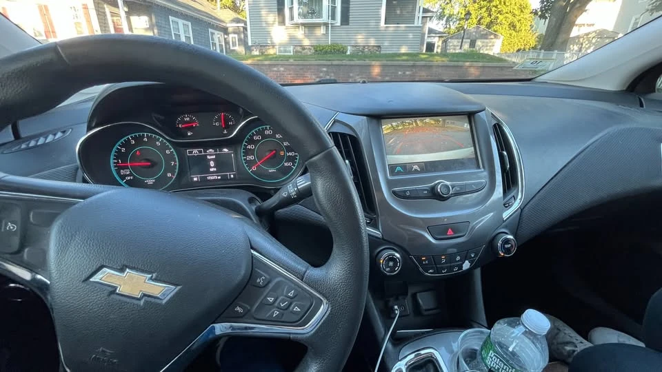 2017 Chevrolet Cruze - Image 10 of 15