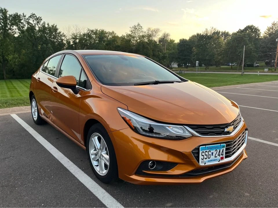 2017 Chevrolet Cruze - Image 2 of 13