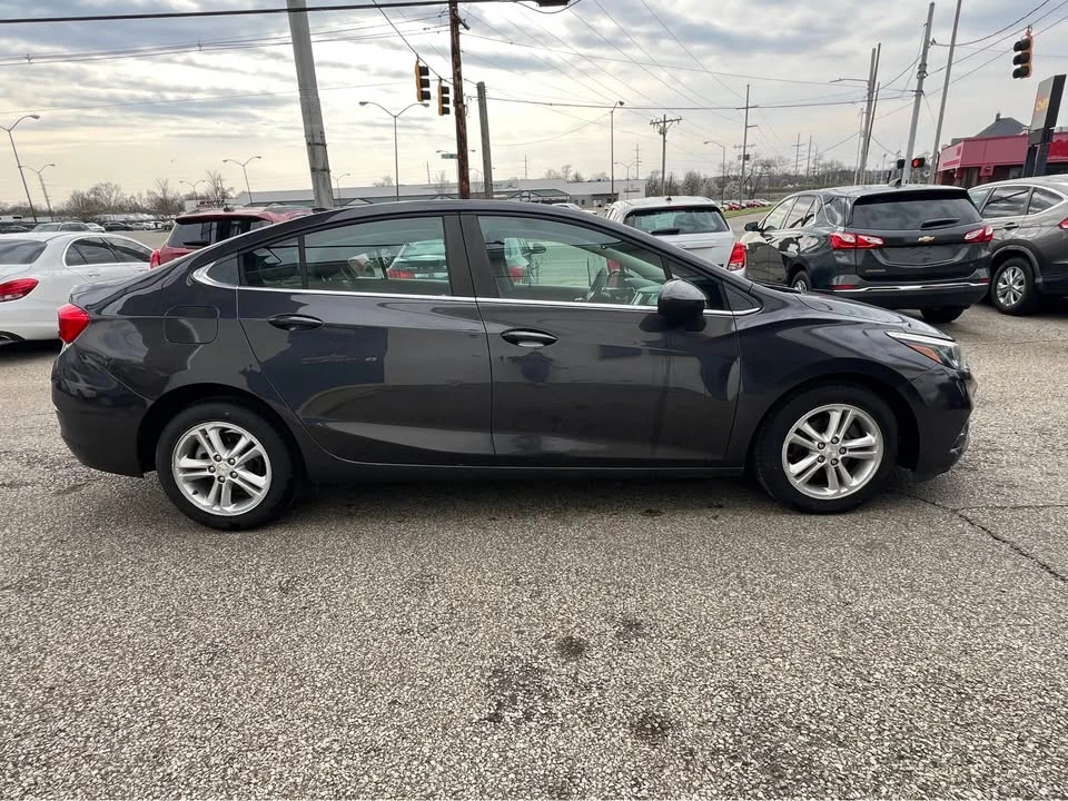 2017 Chevrolet Cruze - Image 5 of 12