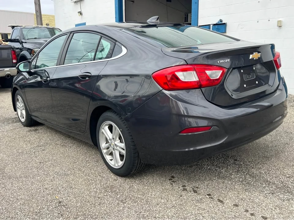 2017 Chevrolet Cruze - Image 11 of 12