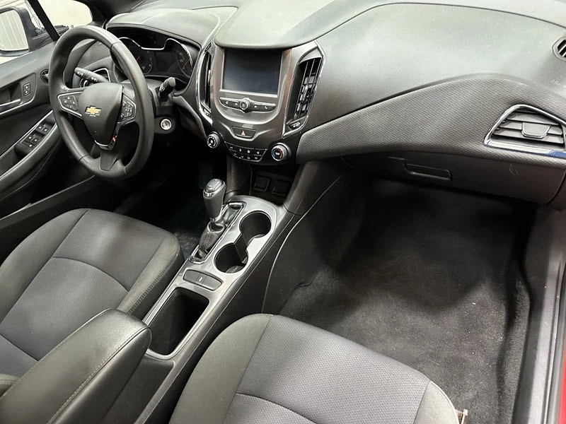 2017 Chevrolet Cruze - Image 19 of 21