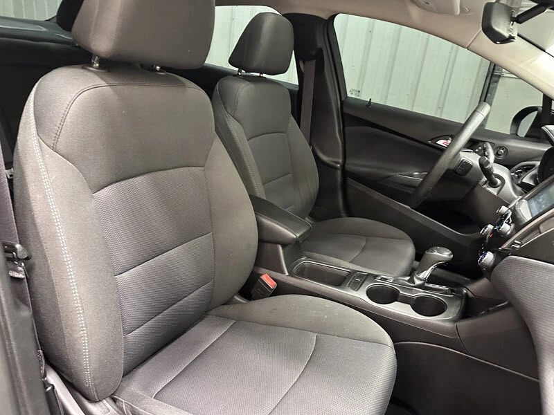 2017 Chevrolet Cruze - Image 18 of 21
