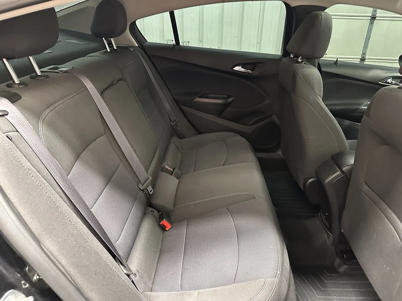 2017 Chevrolet Cruze - Image 16 of 21