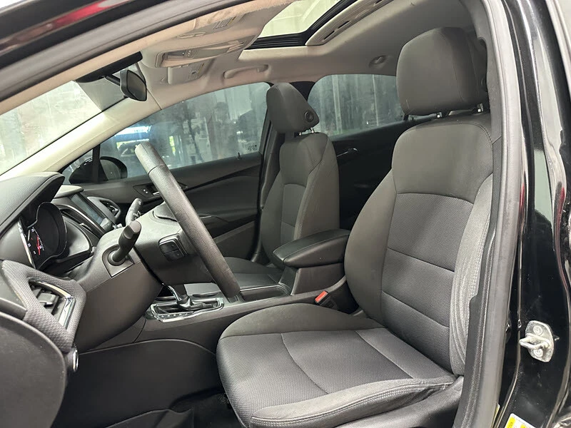 2017 Chevrolet Cruze - Image 11 of 21