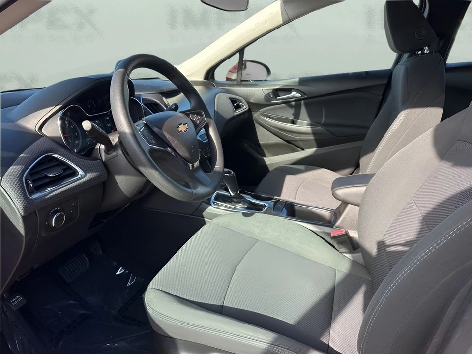 2017 Chevrolet Cruze - Image 9 of 12