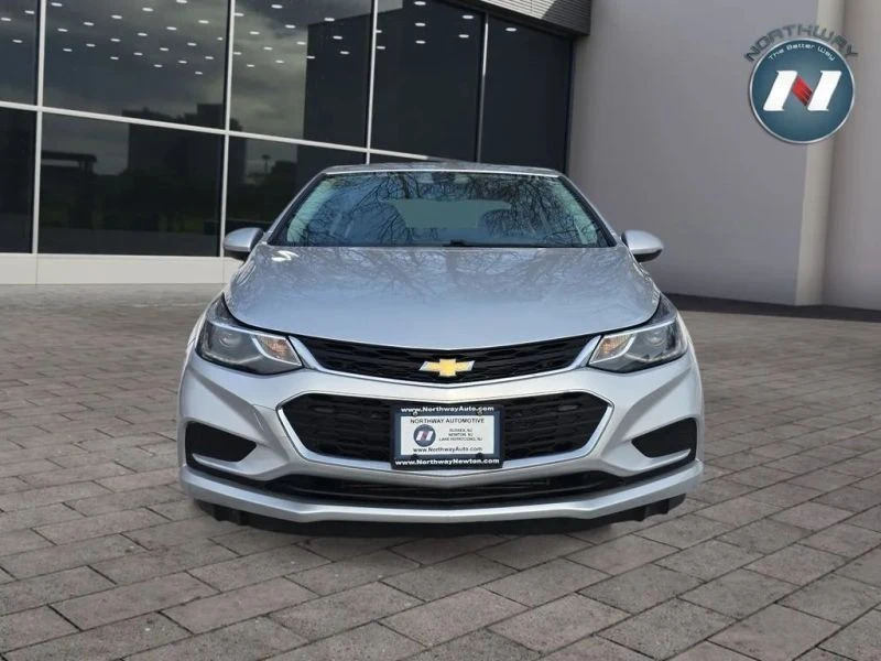 2017 Chevrolet Cruze - Image 8 of 12