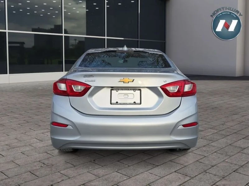 2017 Chevrolet Cruze - Image 4 of 12