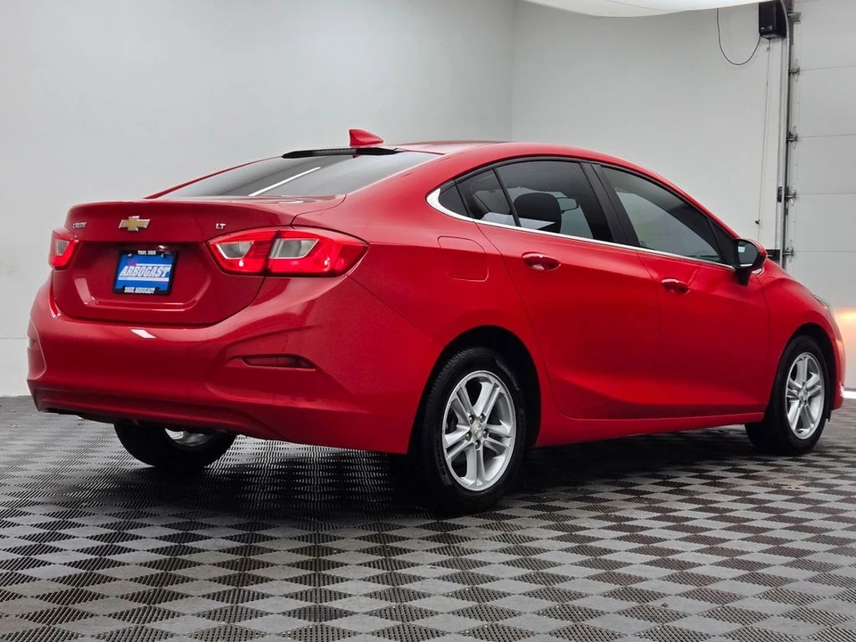 2017 Chevrolet Cruze - Image 7 of 12
