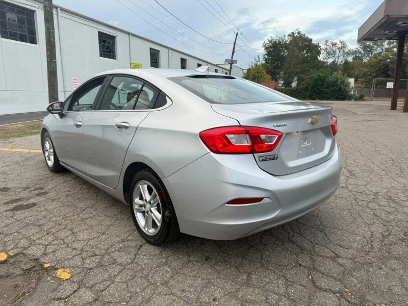 2017 Chevrolet Cruze - Image 5 of 12