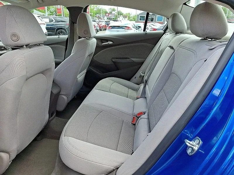 2017 Chevrolet Cruze - Image 11 of 12