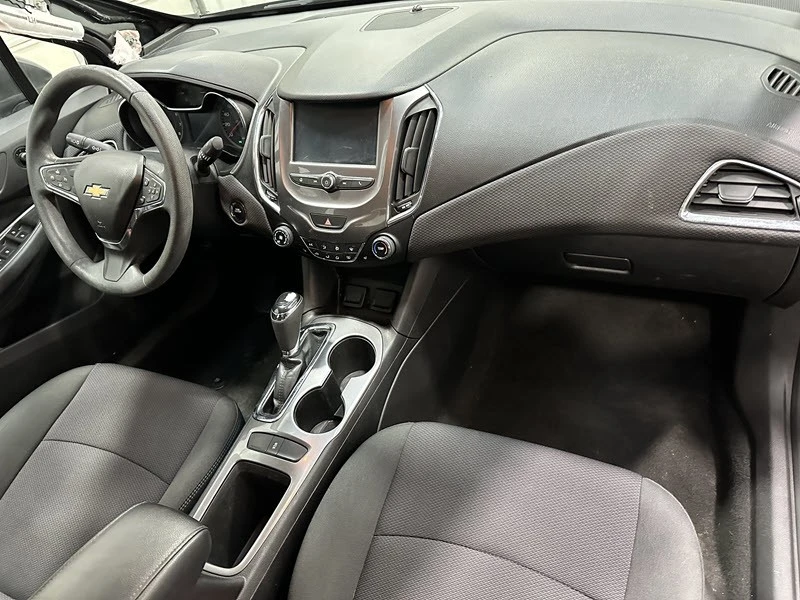 2017 Chevrolet Cruze - Image 18 of 21