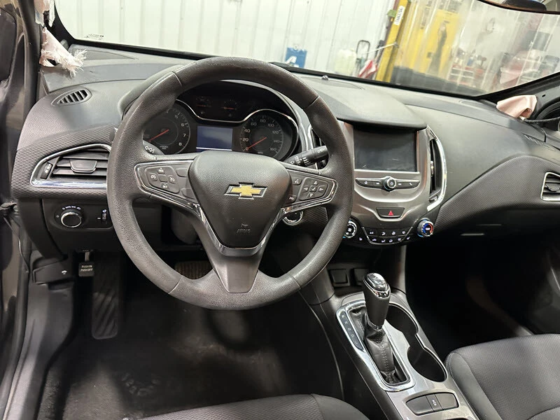 2017 Chevrolet Cruze - Image 8 of 21