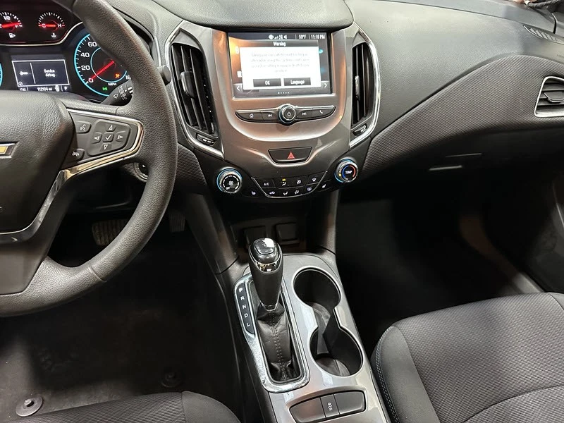 2017 Chevrolet Cruze - Image 9 of 21