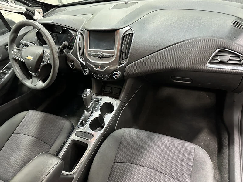 2017 Chevrolet Cruze - Image 18 of 21