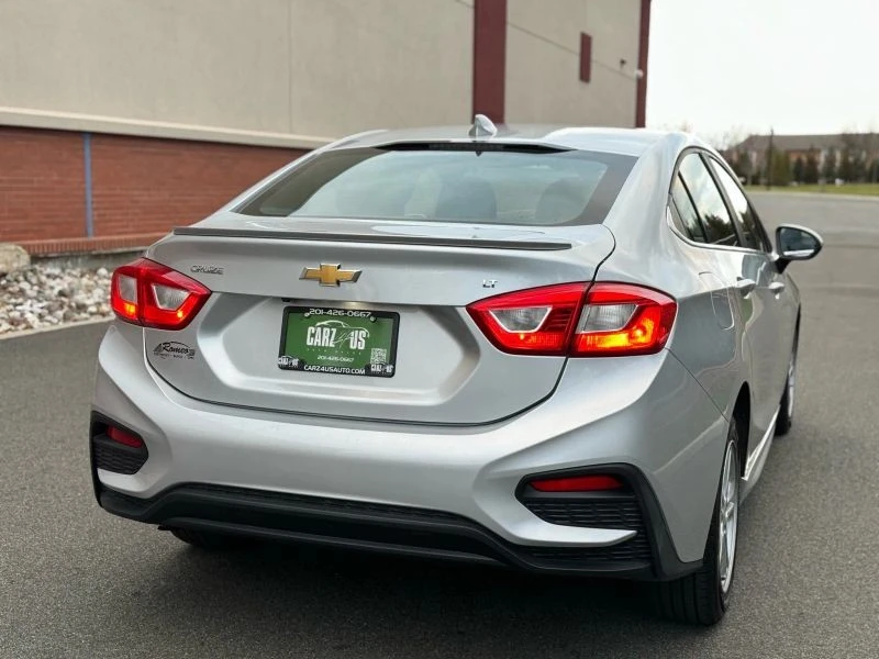 2017 Chevrolet Cruze - Image 8 of 12