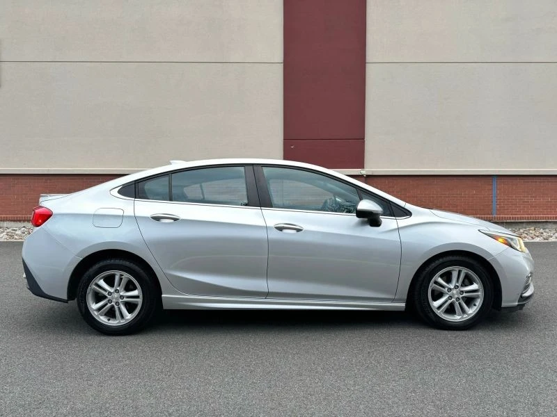 2017 Chevrolet Cruze - Image 6 of 12