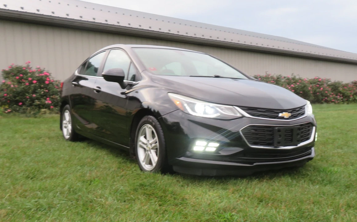 2017 Chevrolet Cruze - Image 8 of 21