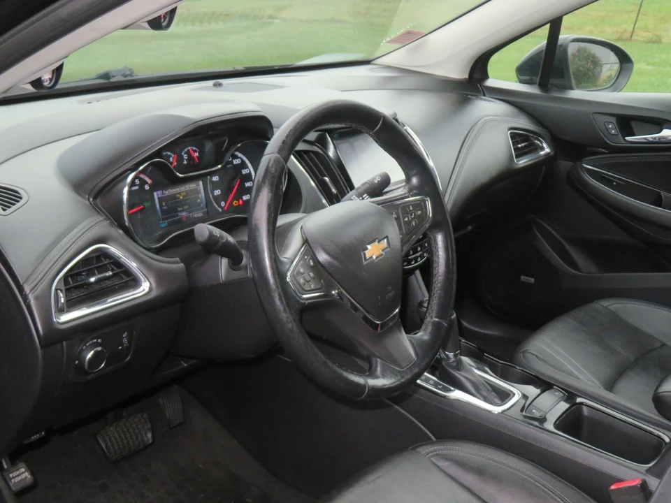 2017 Chevrolet Cruze - Image 16 of 21
