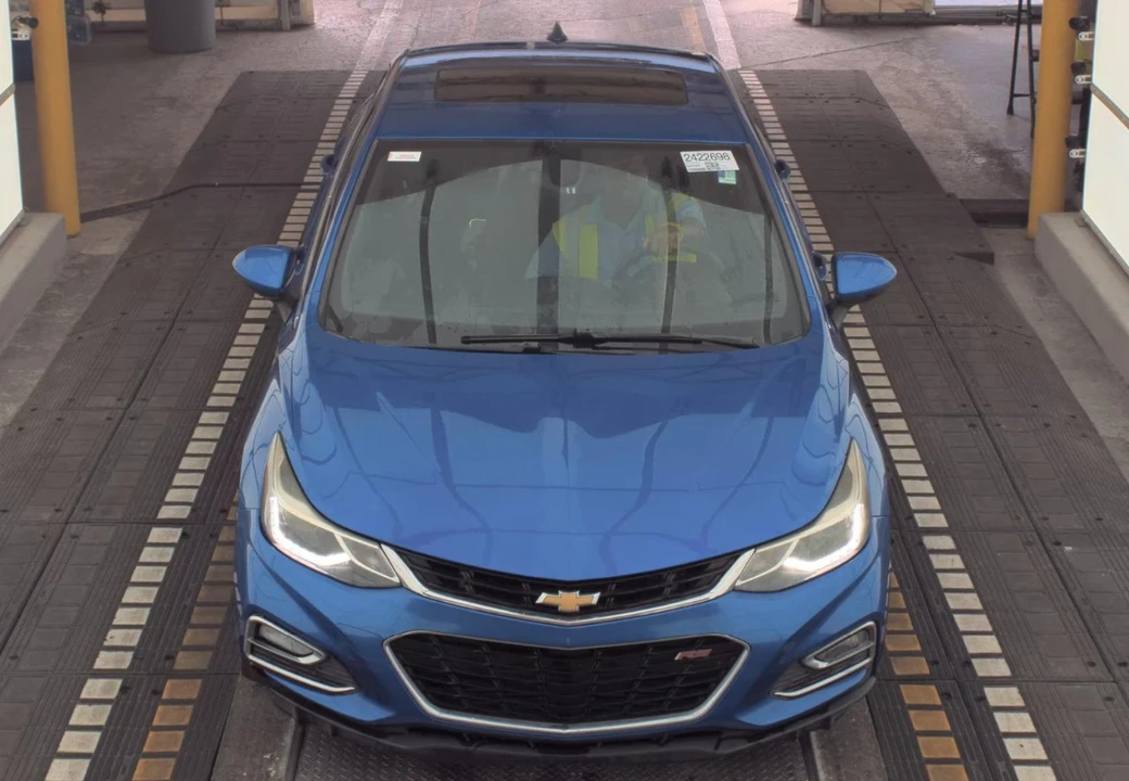 2017 Chevrolet Cruze - Image 2 of 12