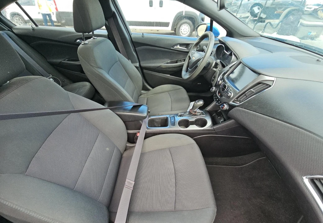 2017 Chevrolet Cruze - Image 11 of 12