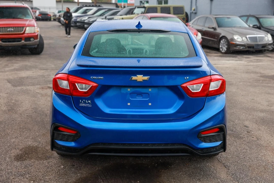 2017 Chevrolet Cruze - Image 9 of 12