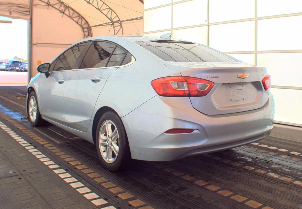 2017 Chevrolet Cruze - Image 5 of 13