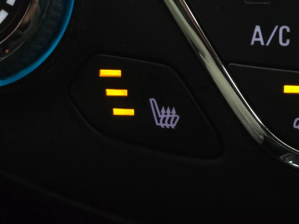 2017 Chevrolet Cruze - Image 5 of 12