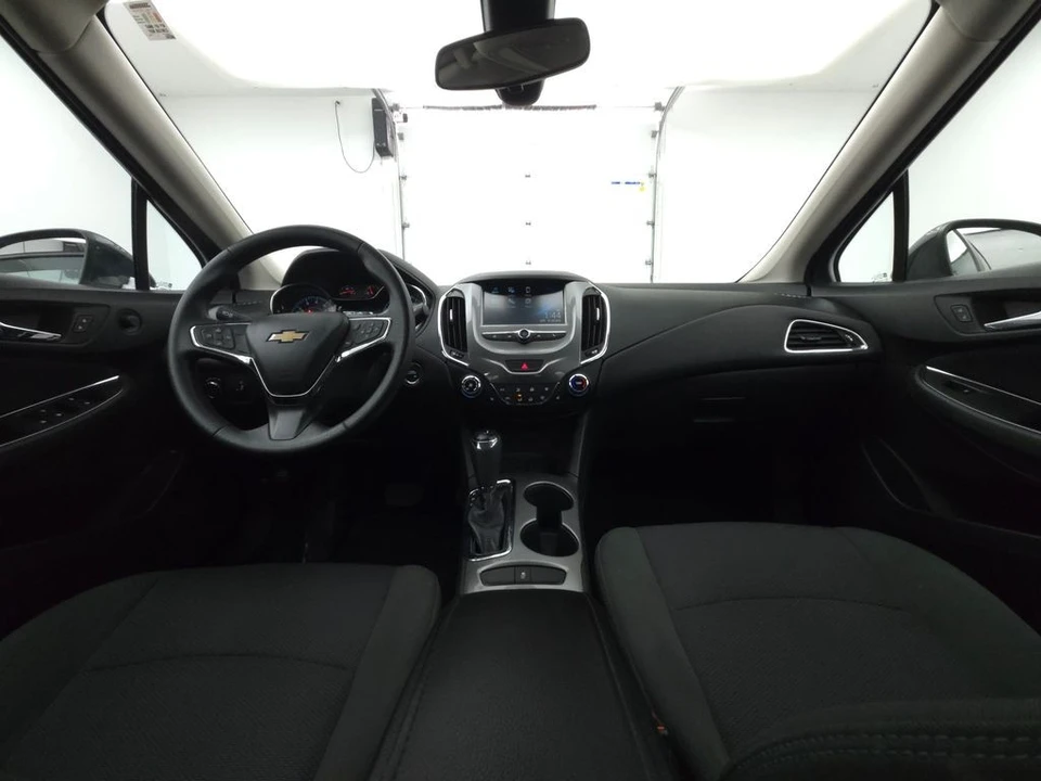 2017 Chevrolet Cruze - Image 2 of 12