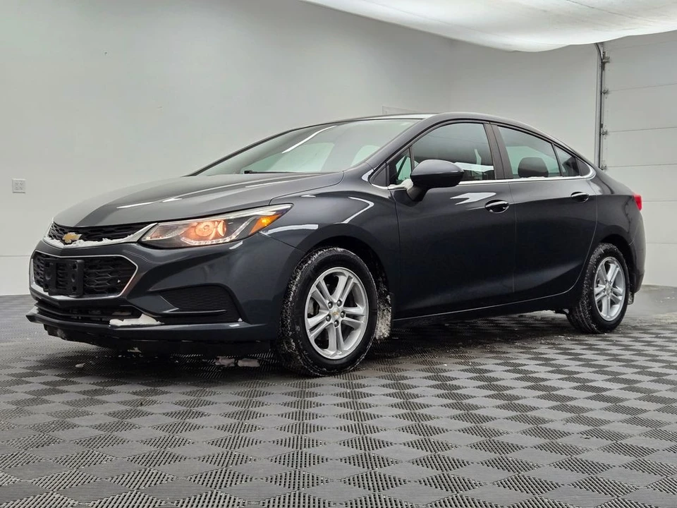 2017 Chevrolet Cruze - Image 11 of 12