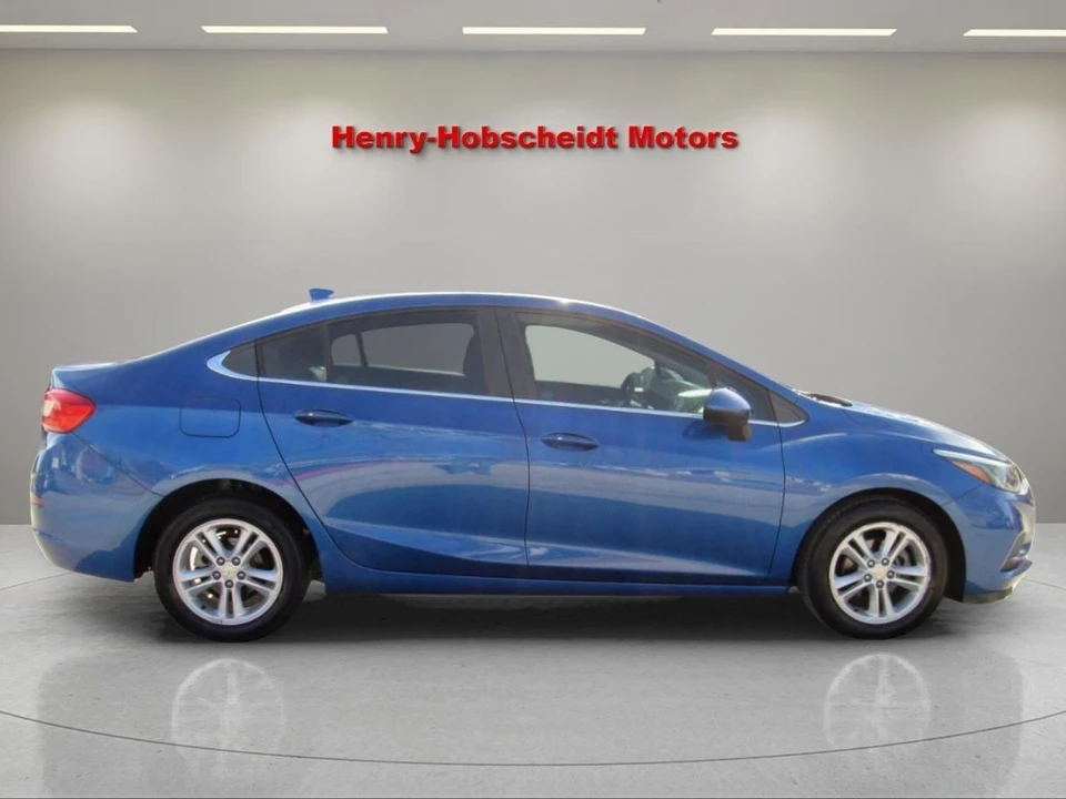 2017 Chevrolet Cruze - Image 9 of 12