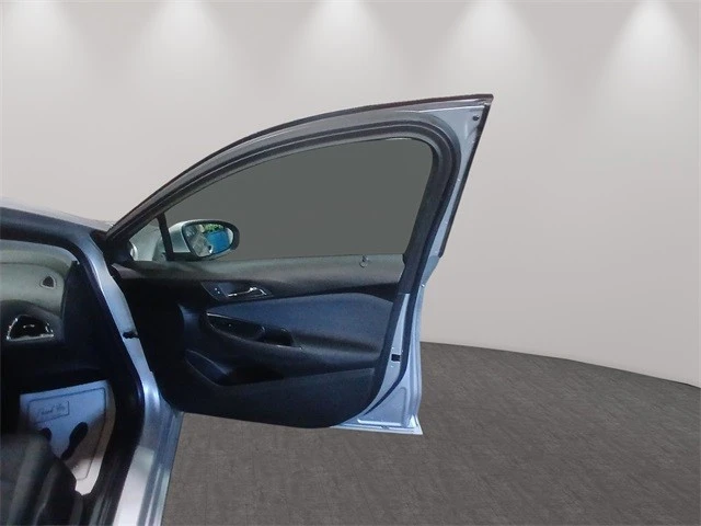 2017 Chevrolet Cruze - Image 16 of 21