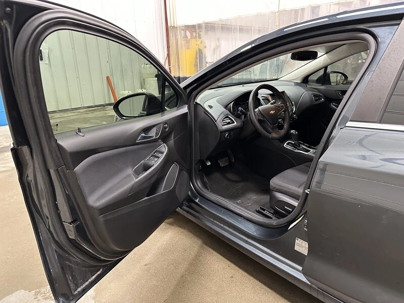 2017 Chevrolet Cruze - Image 7 of 12