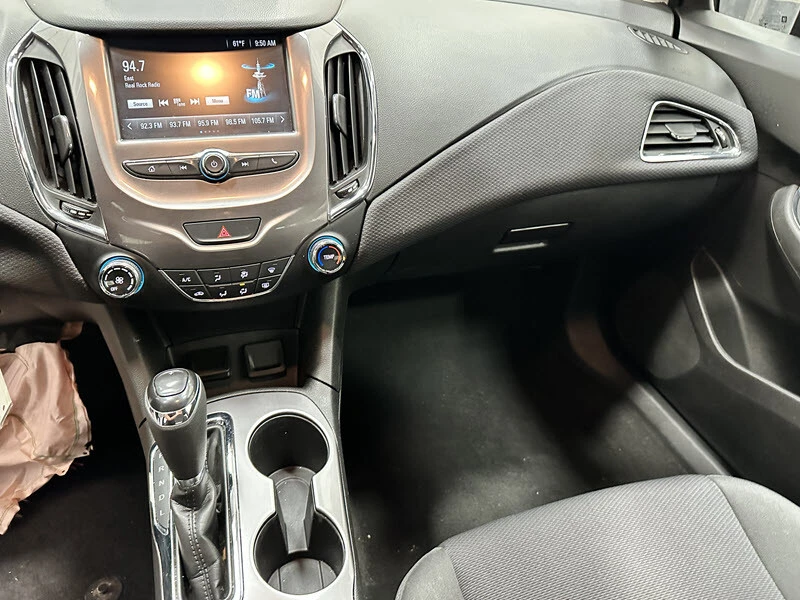 2017 Chevrolet Cruze - Image 9 of 12