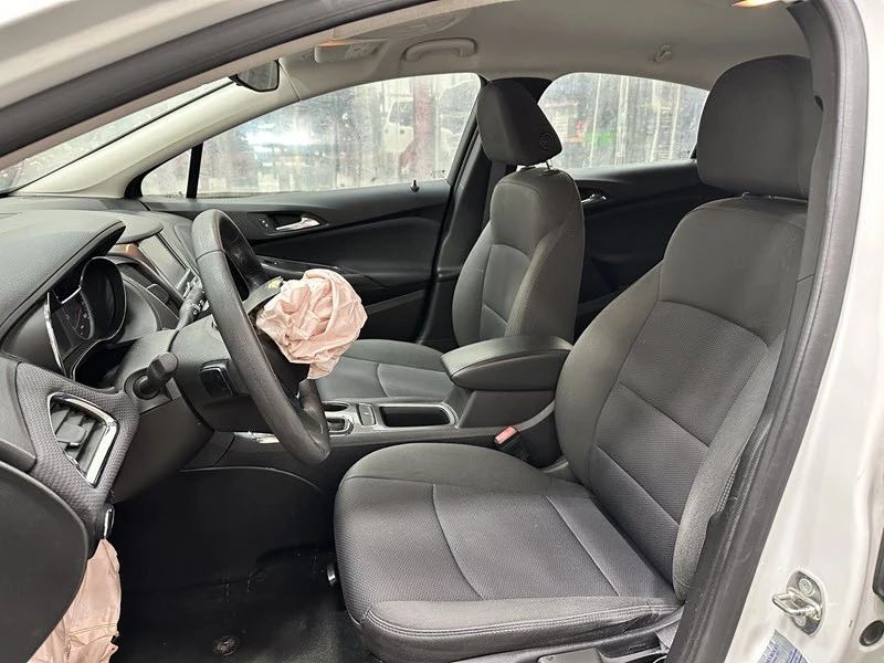 2017 Chevrolet Cruze - Image 10 of 12