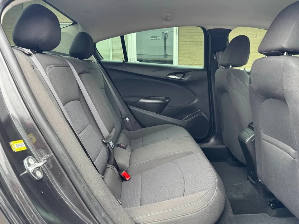 2017 Chevrolet Cruze - Image 15 of 18