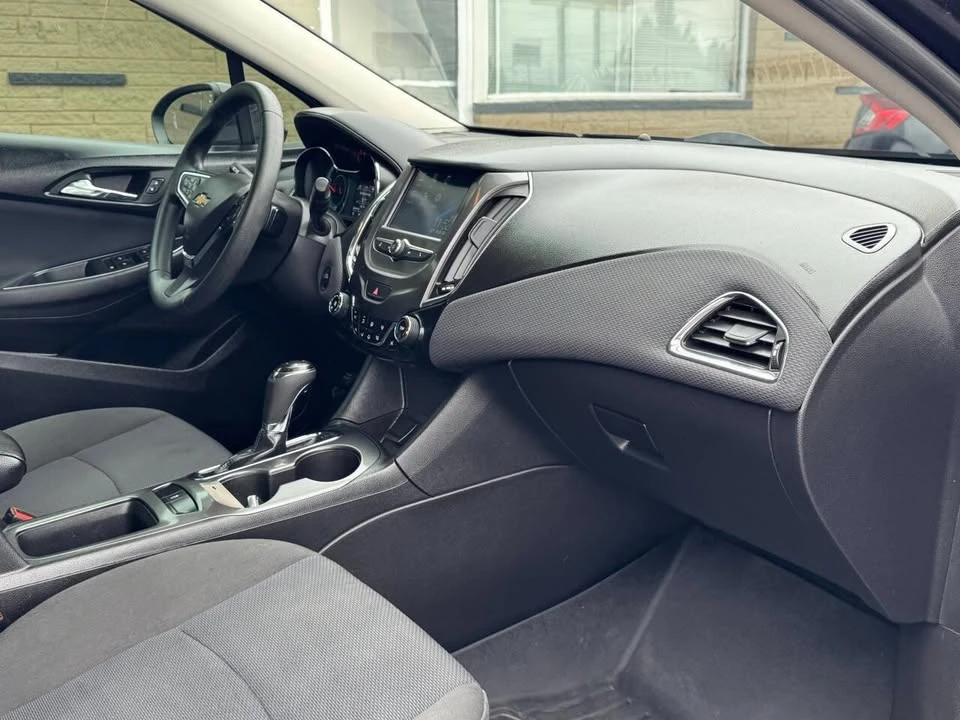 2017 Chevrolet Cruze - Image 18 of 18