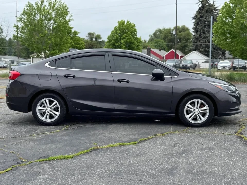 2017 Chevrolet Cruze - Image 5 of 18