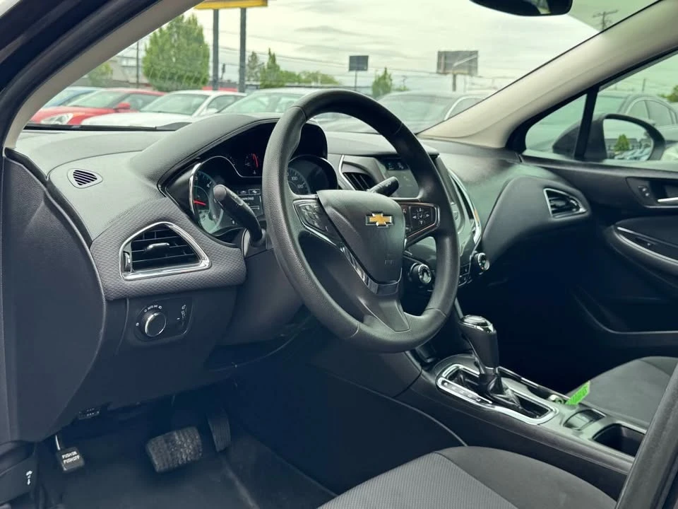 2017 Chevrolet Cruze - Image 7 of 18