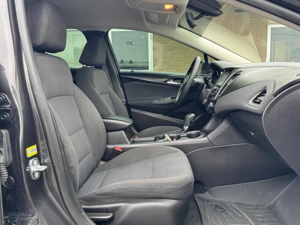 2017 Chevrolet Cruze - Image 17 of 18